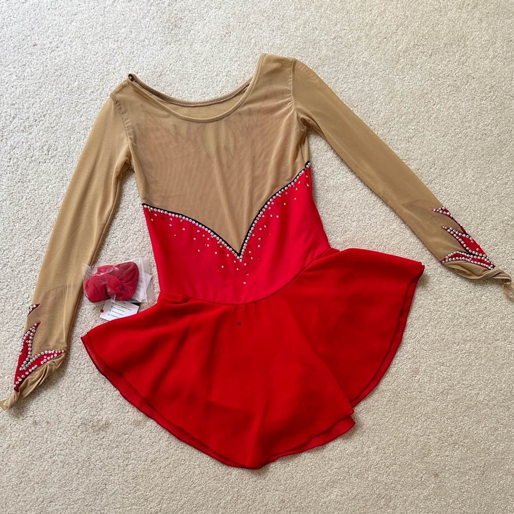 New Figure Skating Dress Size 12 (7~10T) with Hair Scrunchies (130~140cm) - Picture 2 of 10
